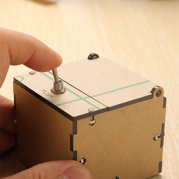 Mini Minimalist Useless Box Rapidly Response 14 Modes Rechargeable Battery De-Stress Toys Office Desk Decor