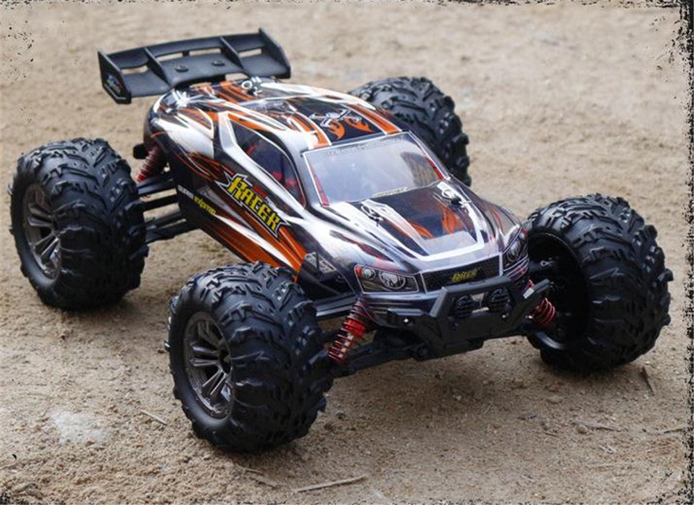 Xinlehong 9136 1/16 2.4G 4WD Rc Car 36km/h Bigfoot Vehicles Off-road Truck RTR Model Toys