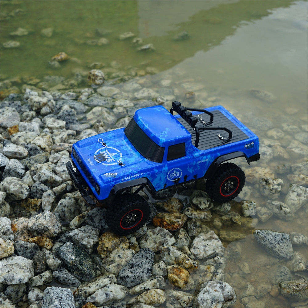 SG 1802 Several Battery RTR 1/18 2.4G 4WD RC Car Vehicles Model Truck Off-Road Climbing Children Toys